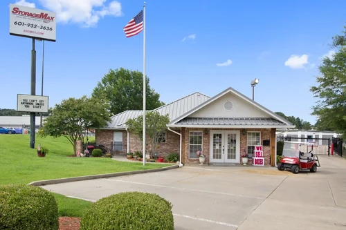 StorageMax Crossgates storage facility exterior view